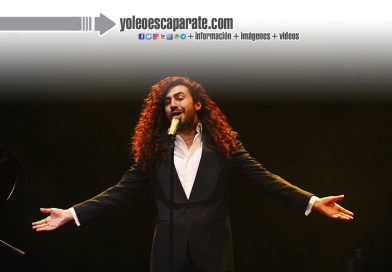 Carlos Pérez llenó de emoción el Teatro Ideal de Calahorra con su espectáculo ‘A la luz de las velas’