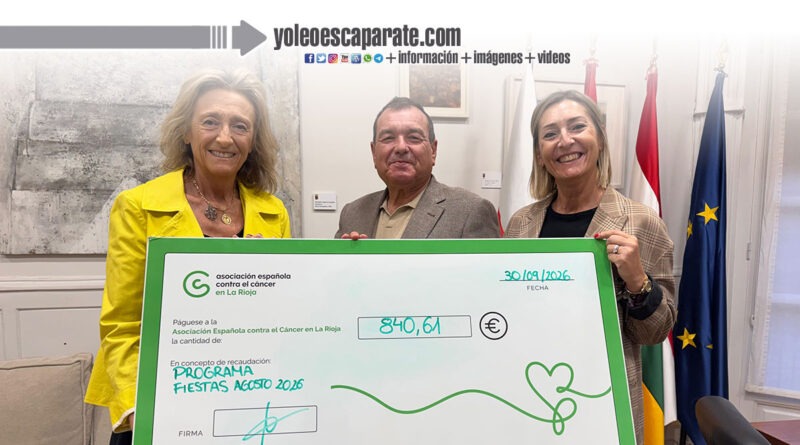 El Ayuntamiento de Calahorra entrega a la junta local de la AECC los 840 euros recaudados de los programas de fiestas de agosto