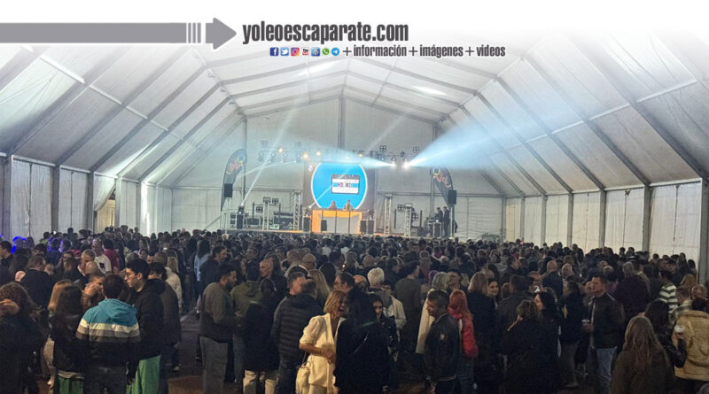 La Classic Fiesta Ochentera hizo vibrar al público en la carpa del recinto ferial con su gira 2026