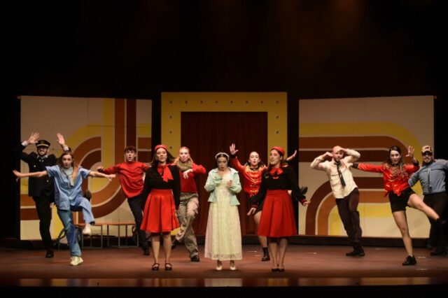 Musical " Ay, que me esplo"