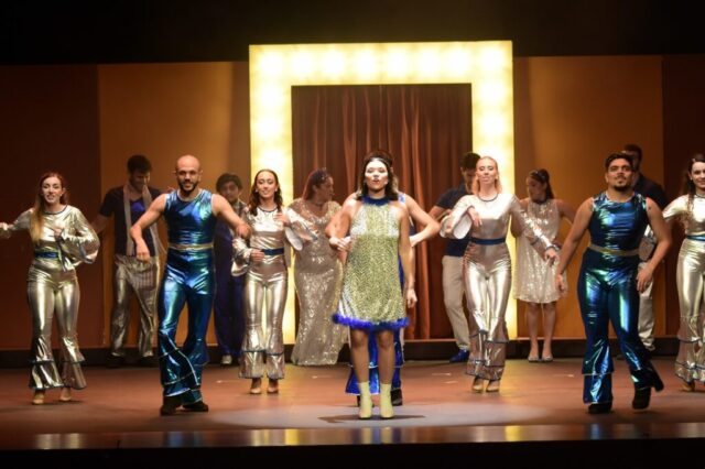 Musical " Ay, que me esplo"