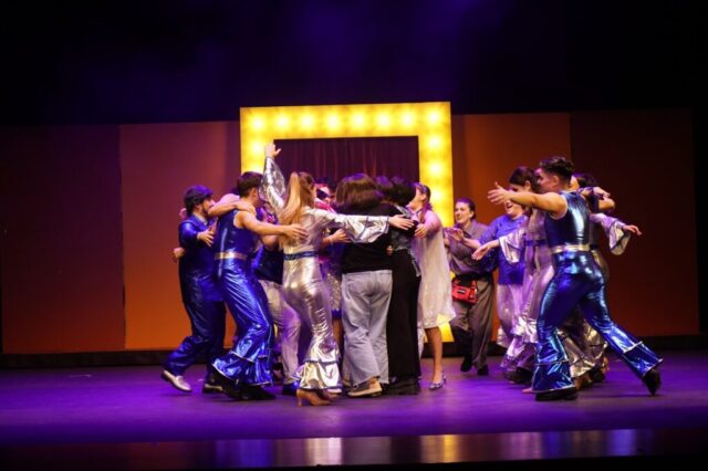 Musical " Ay, que me esplo"