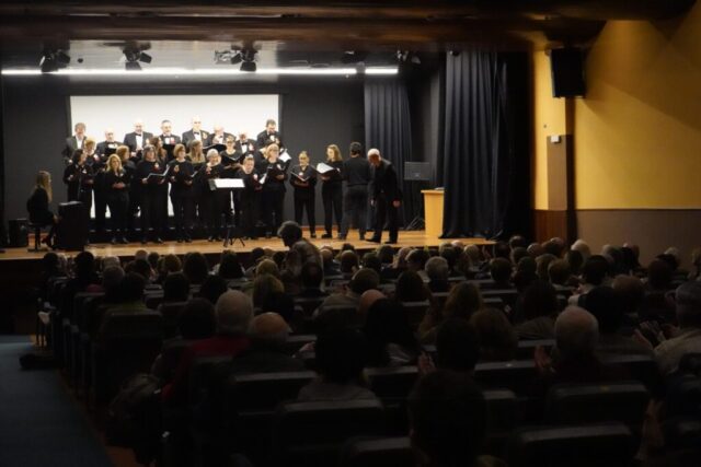 Presentación de la revista Kalakorikos, especial 30 aniversario