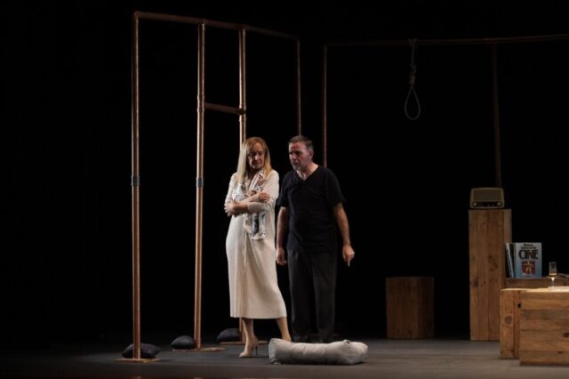 XI Muestra de teatro aficionado de Calahorra. "5 segundos y 120 kilos"