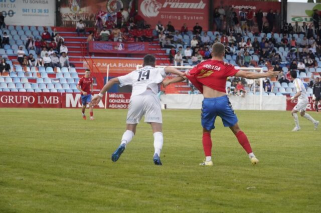 El CD Calahorra pierde contra el CD Arnedo por 0-2