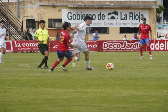 El CD Calahorra pierde contra el CD Arnedo por 0-2