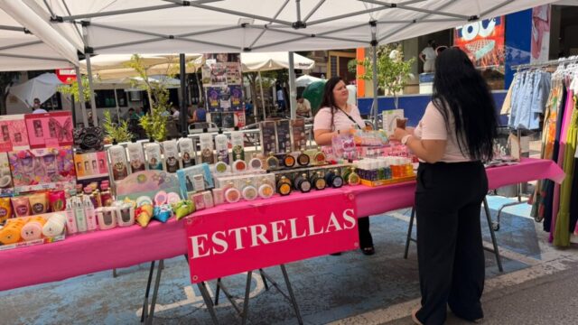 Dia comercio en la calle