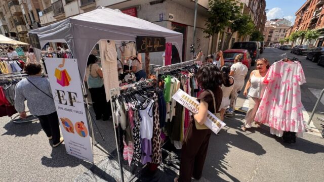Dia comercio en la calle