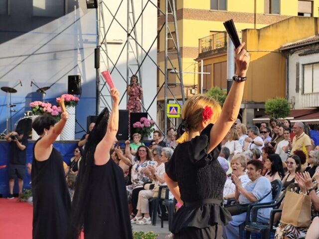 gran desfile de moda en Rincón de Soto