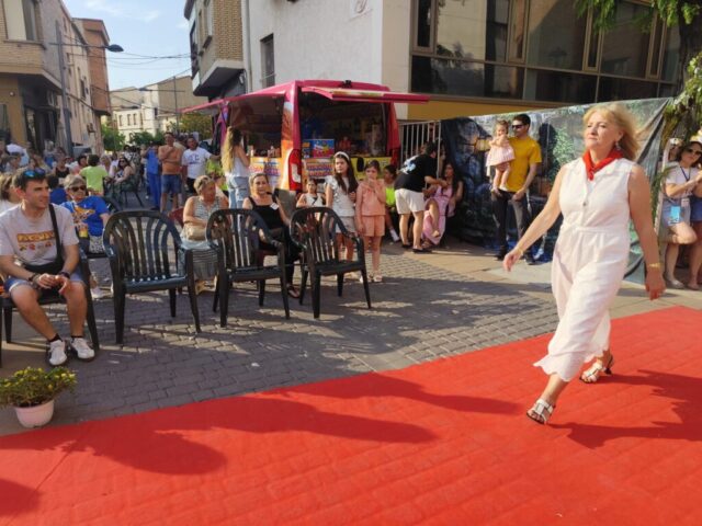 gran desfile de moda en Rincón de Soto