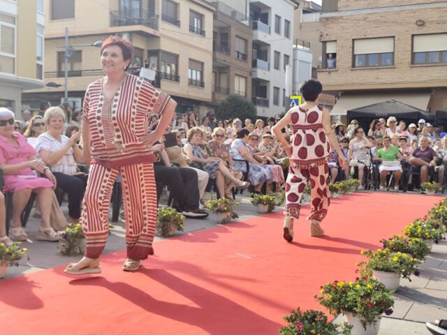 gran desfile de moda en Rincón de Soto