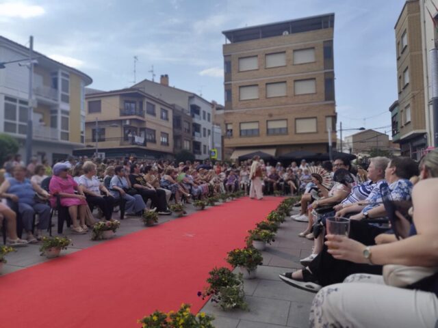 gran desfile de moda en Rincón de Soto