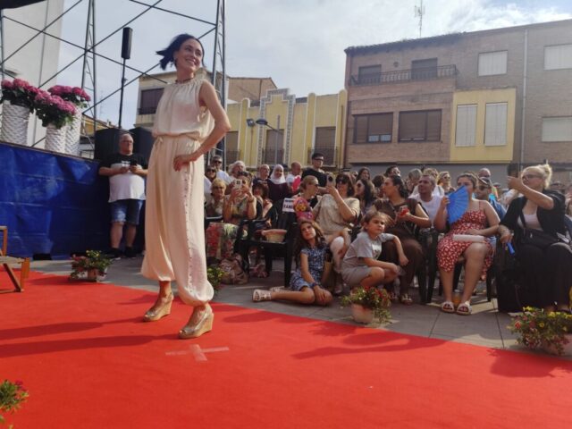 gran desfile de moda en Rincón de Soto