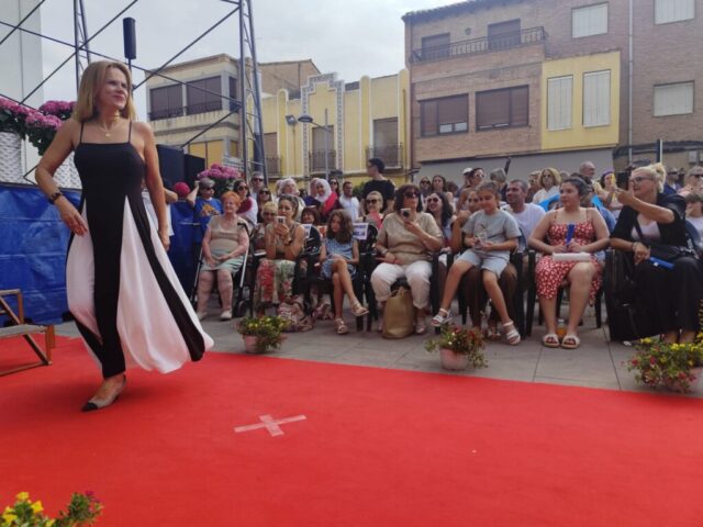 gran desfile de moda en Rincón de Soto