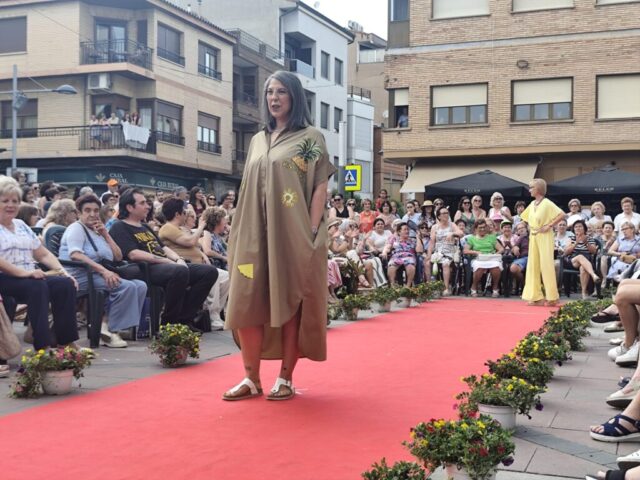 gran desfile de moda en Rincón de Soto