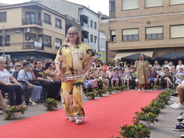 gran desfile de moda en Rincón de Soto