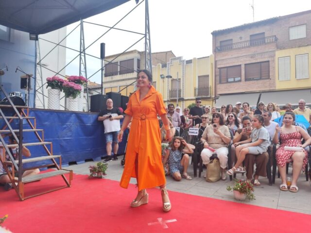 gran desfile de moda en Rincón de Soto