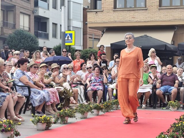 gran desfile de moda en Rincón de Soto