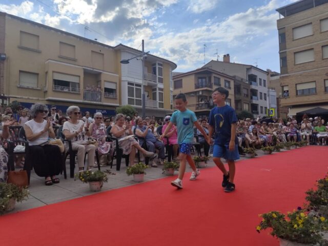 gran desfile de moda en Rincón de Soto