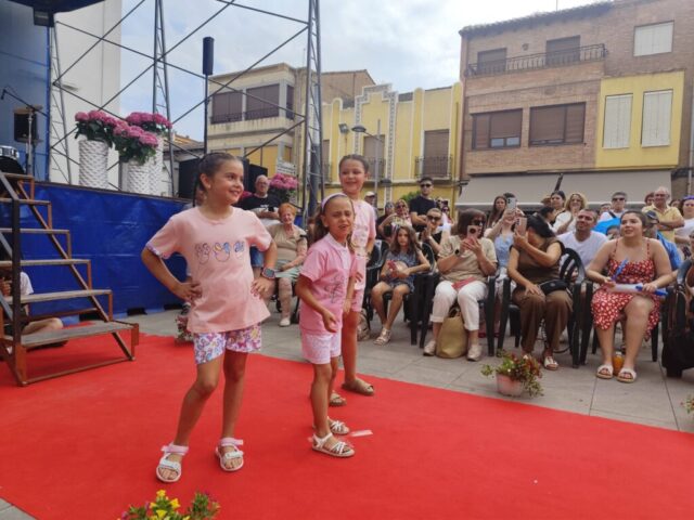 gran desfile de moda en Rincón de Soto
