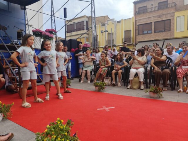 gran desfile de moda en Rincón de Soto