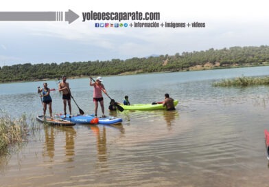 Los cursos de iniciación al paddle surf en el pantano ‘El Perdiguero’ ya han comenzado con 8 alumnos
